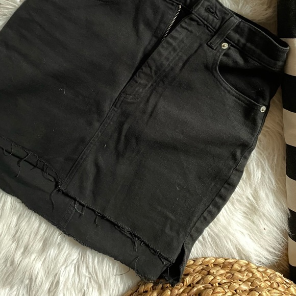 Wilfred Free | Black Denim Tanit Skirt - Picture 2 of 3